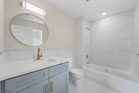 271 Schley Street Newark NJ 07112