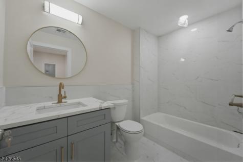 271 Schley Street Newark NJ 07112