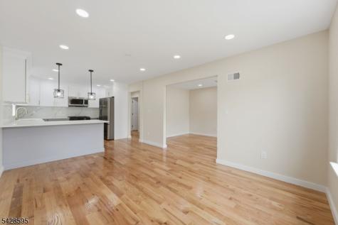 271 Schley Street Newark NJ 07112