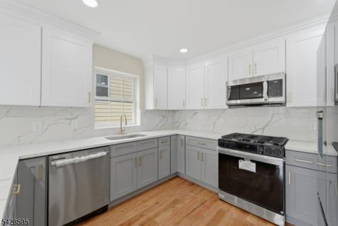 271 Schley Street Newark NJ 07112