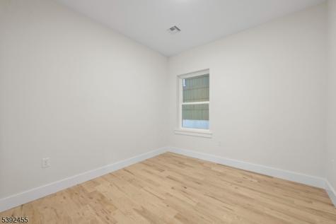 54 56 2nd Street Elizabeth NJ 07206