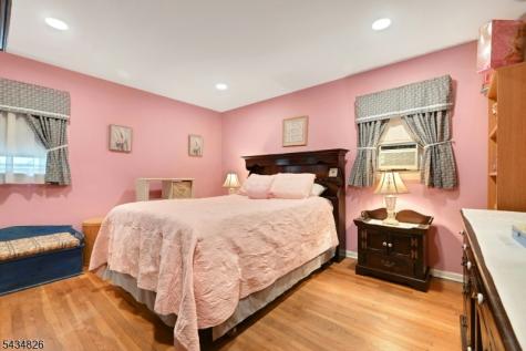 347 Chestnut Avenue South Hackensack NJ 07606