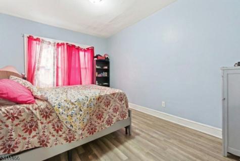 34 Leo Place Newark NJ 07108