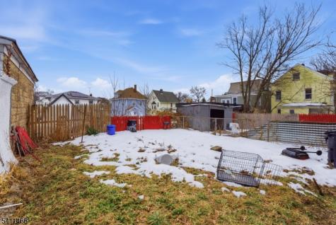 34 Leo Place Newark NJ 07108