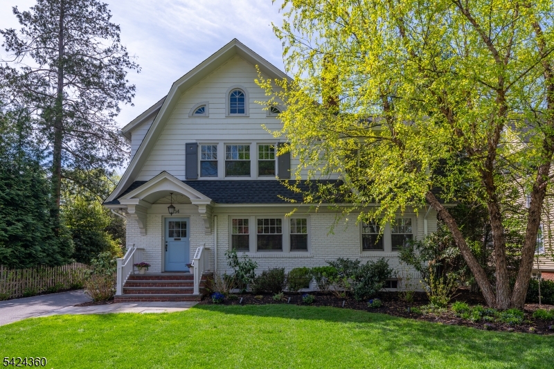 34 Oakwood Avenue Montclair NJ 07043