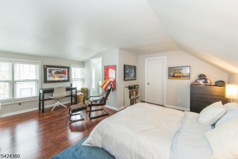 34 Oakwood Avenue Montclair NJ 07043