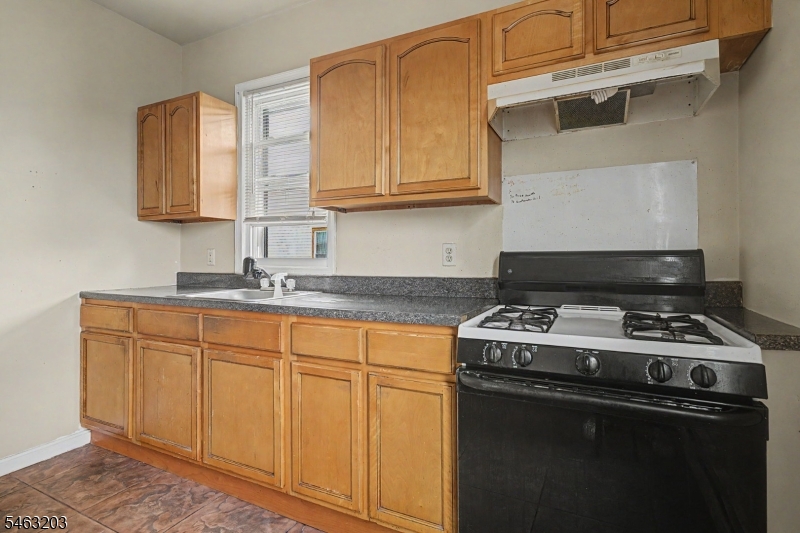 305 Pacific Street Paterson NJ 07503