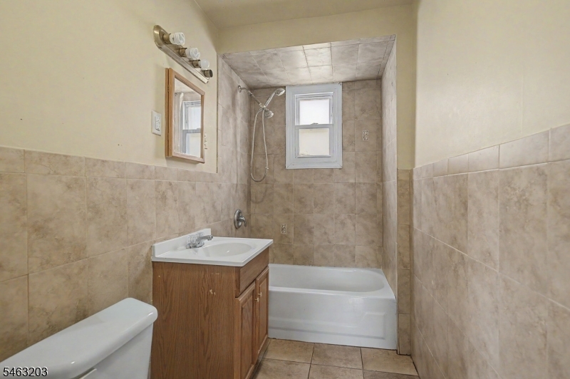 305 Pacific Street Paterson NJ 07503