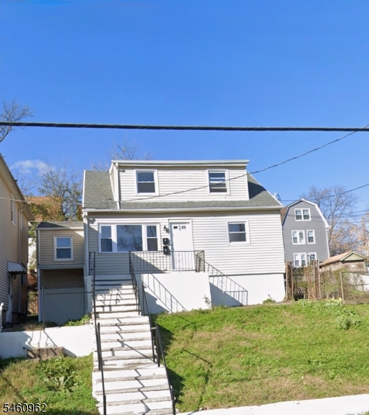 31 Bayside Terrace Jersey City NJ 07305