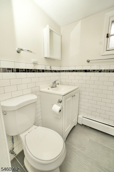 31 Bayside Terrace Jersey City NJ 07305