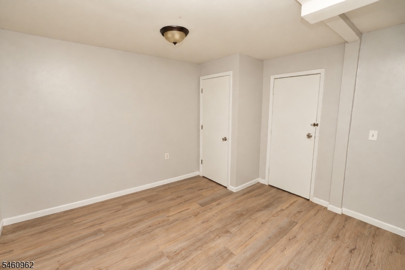 31 Bayside Terrace Jersey City NJ 07305