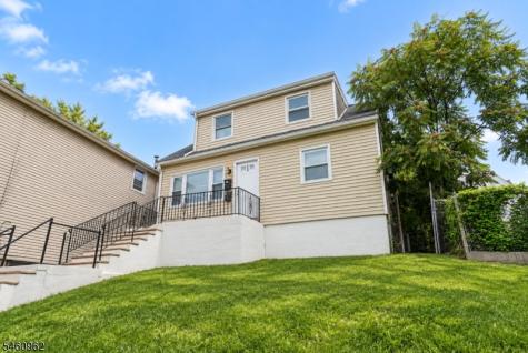 31 Bayside Terrace Jersey City NJ 07305