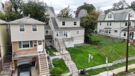 31 Bayside Terrace Jersey City NJ 07305