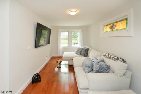 50 Dean Street Glen Rock NJ 07452