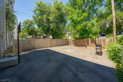 77 S 16th Street East Orange NJ 07018