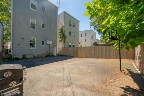 77 S 16th Street East Orange NJ 07018
