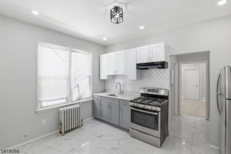 124 Paine Avenue Irvington NJ 07111