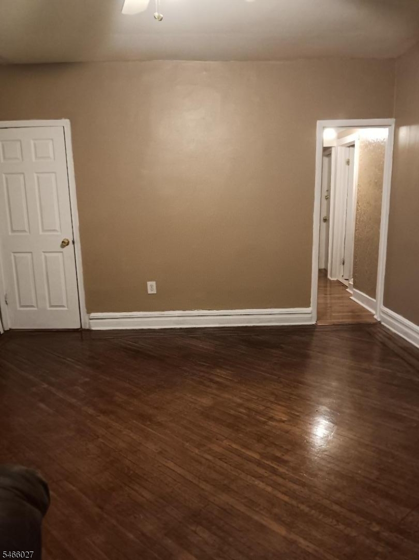952 Chancellor Avenue Irvington NJ 07111