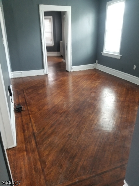 952 Chancellor Avenue Irvington NJ 07111