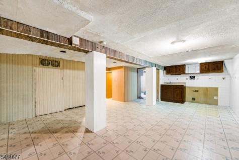 85 Kearney Street Paterson NJ 07522