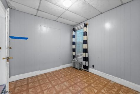 85 Kearney Street Paterson NJ 07522