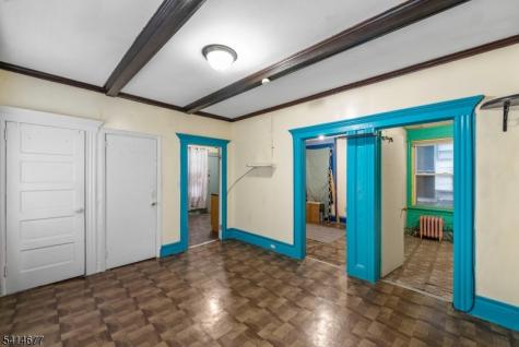 85 Kearney Street Paterson NJ 07522