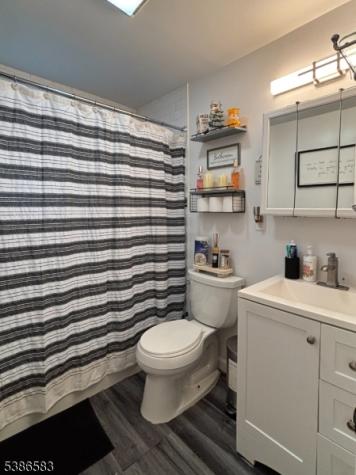 10 S 17th Street East Orange NJ 07018