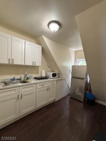 10 S 17th Street East Orange NJ 07018