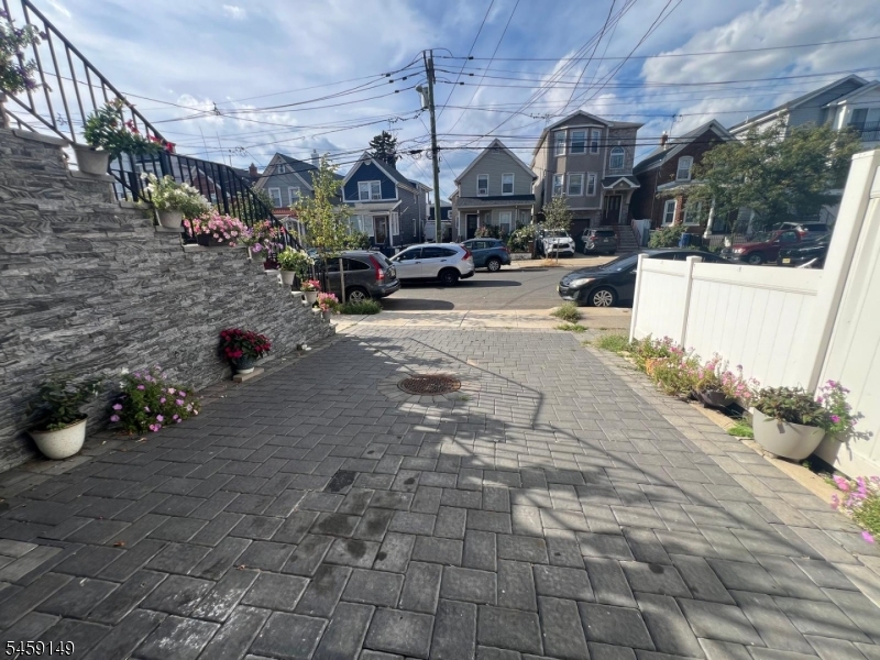 208 Atlantic Street Elizabeth NJ 07206