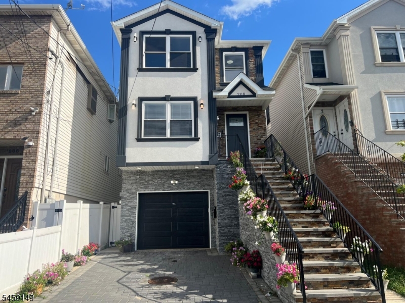 208 Atlantic Street Elizabeth NJ 07206
