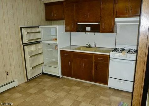 22 Hope Street Lodi NJ 07644