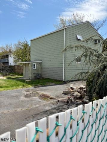 22 Hope Street Lodi NJ 07644