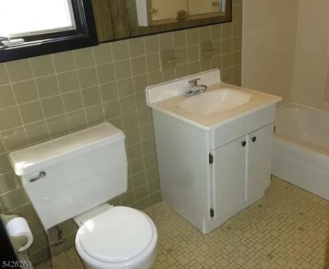 22 Hope Street Lodi NJ 07644