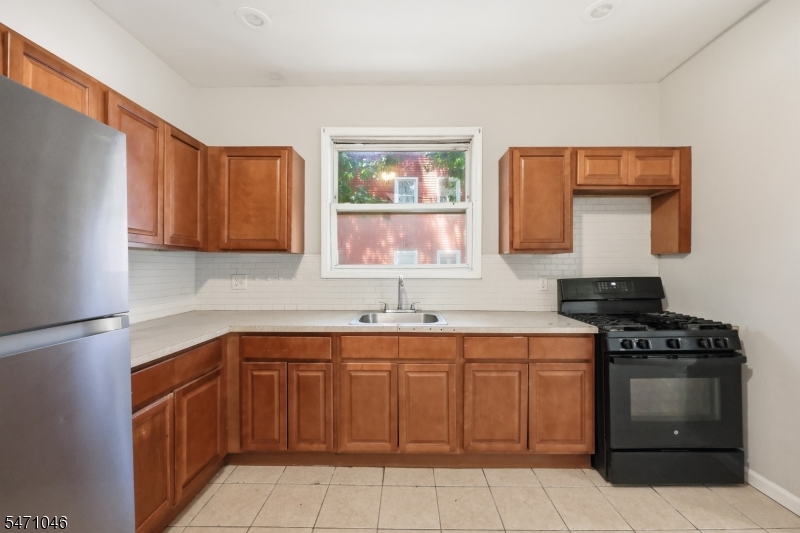 191 21ST Street Irvington NJ 07111