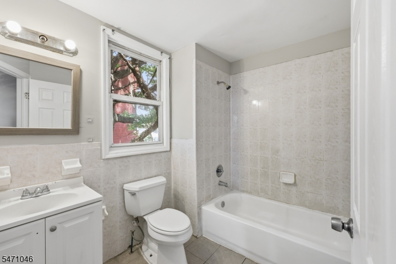 191 21ST Street Irvington NJ 07111