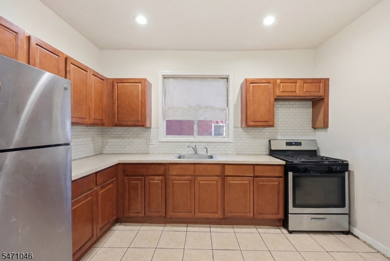 191 21ST Street Irvington NJ 07111