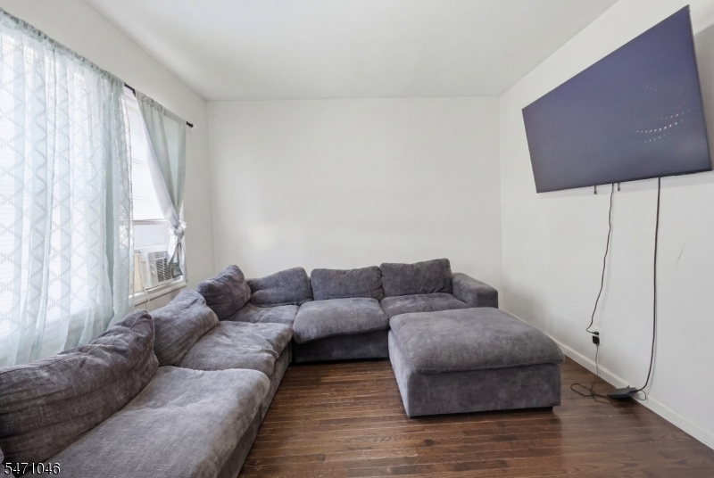 191 21ST Street Irvington NJ 07111