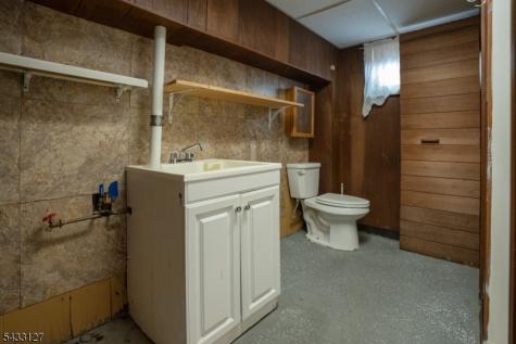 795 Kearny Avenue Kearny NJ 07032