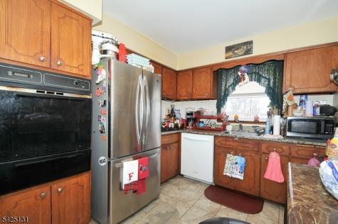 300 Kennedy Drive Linden NJ 07036