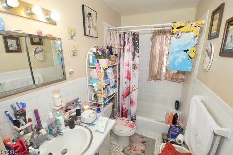 300 Kennedy Drive Linden NJ 07036