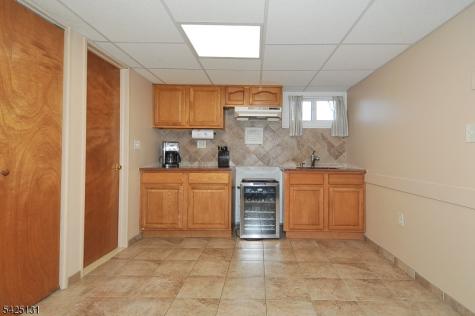 300 Kennedy Drive Linden NJ 07036