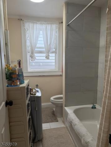 196 Amherst Street East Orange NJ 07018