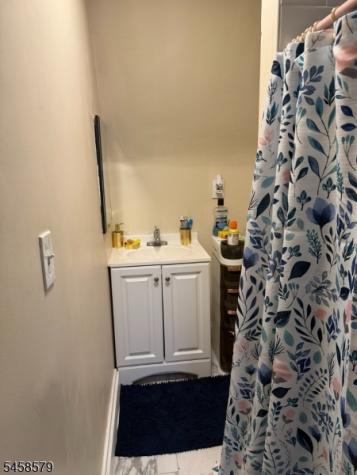 196 Amherst Street East Orange NJ 07018