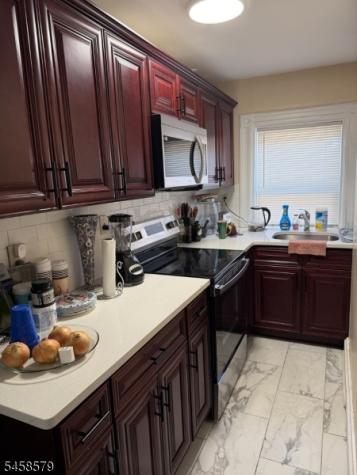196 Amherst Street East Orange NJ 07018