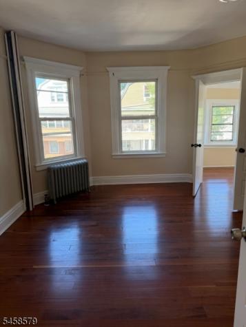 196 Amherst Street East Orange NJ 07018