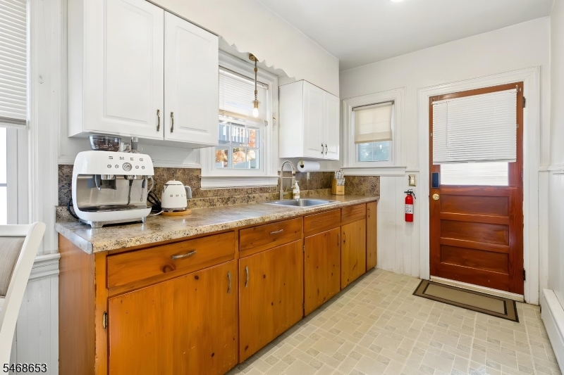 32 Summit Avenue North Plainfield NJ 07060