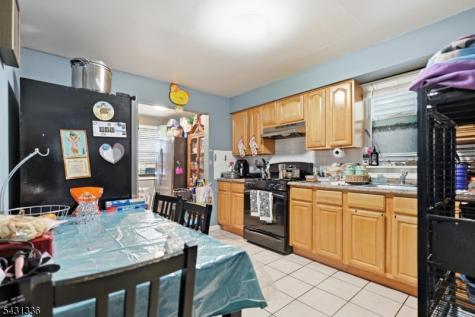 75 Geneva Street Elizabeth NJ 07206