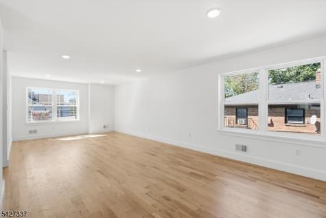 307 Chilton Street Elizabeth NJ 07208