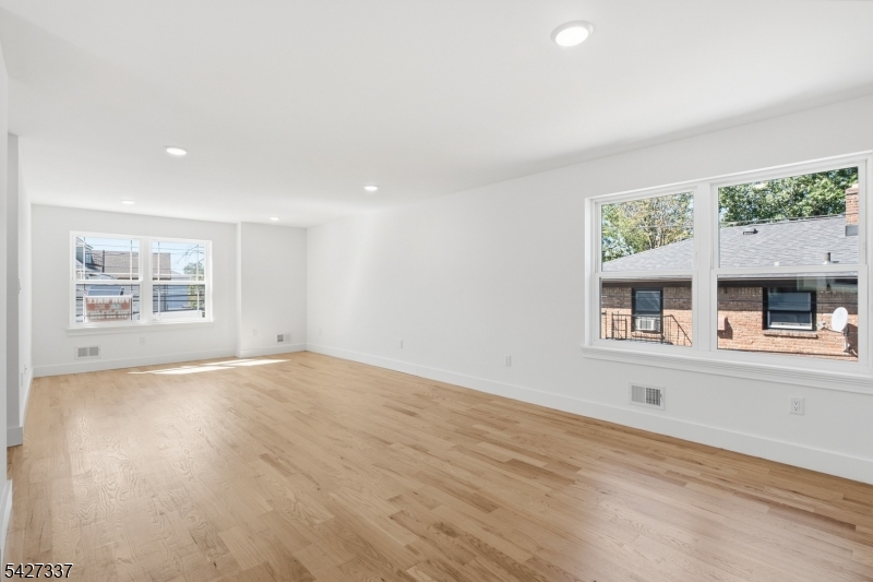 307 Chilton Street Elizabeth NJ 07208