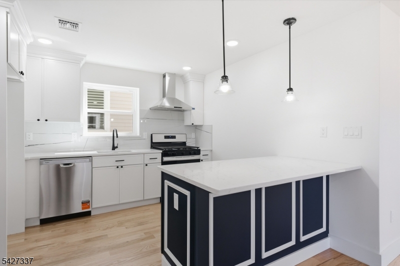 307 Chilton Street Elizabeth NJ 07208